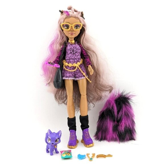 Monster High Clawdeen Wolf G3 Signature Boo Crew Crescent Cat  with Accessories - Picture 2 of 16